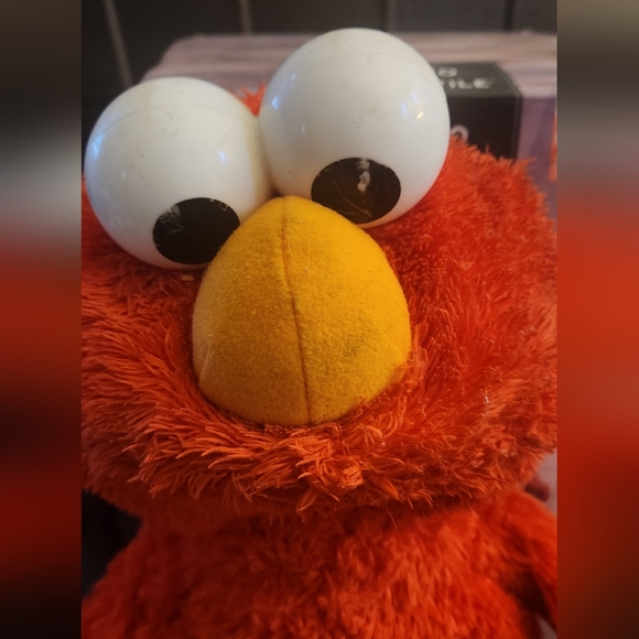 😻Vintage Interactive"Singing, Hug Me, Sleep Time" Elmo 90s/00s Nostalgia! - Picture 3 of 3